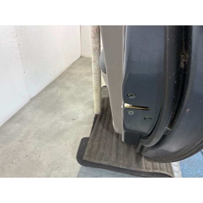 Porte arriere droit MITSUBISHI GRANDIS Photo n°4