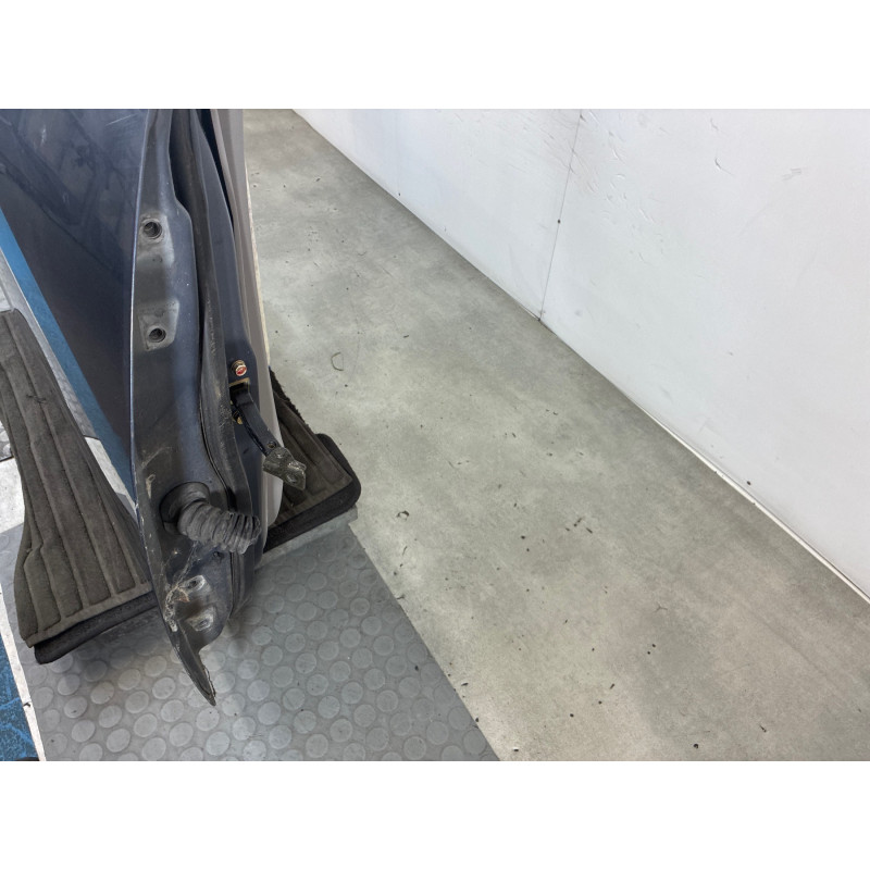 Porte avant droit MITSUBISHI GRANDIS Photo n°4