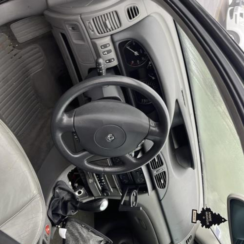 Compresseur clim RENAULT LAGUNA 2 Photo n°11