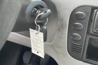 Serrure avant droit CITROEN C3 1