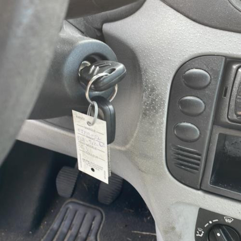 Serrure avant droit CITROEN C3 1 Photo n°13