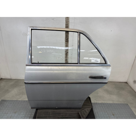 Porte arriere gauche MERCEDES 200 W123 Photo n°1