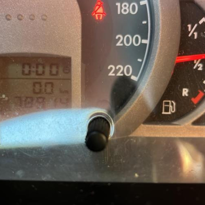 Pretensionneur de ceinture avant droit VOLKSWAGEN FOX Photo n°14