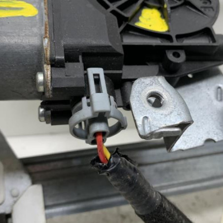 Leve vitre electrique avant droit NISSAN NOTE 1