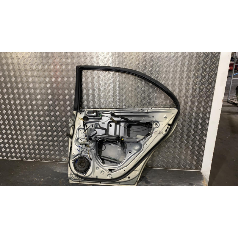 Porte arriere droit TOYOTA AVENSIS 2 Photo n°4