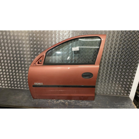Porte avant gauche OPEL CORSA C Photo n°1