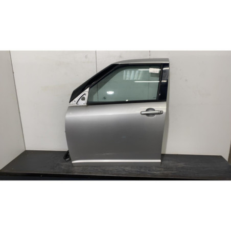 Porte avant gauche SUZUKI SWIFT 3 Photo n°1
