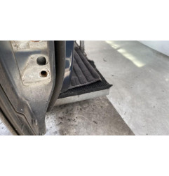 Porte avant droit VOLKSWAGEN GOLF 5 Photo n°1