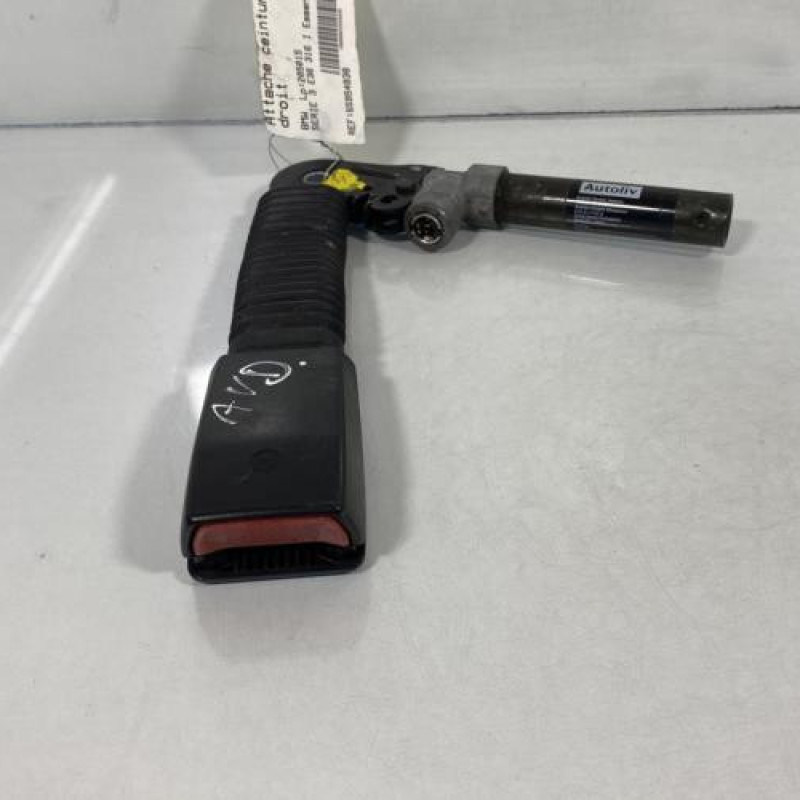Pretensionneur de ceinture avant droit BMW SERIE 3 E46 Photo n°3