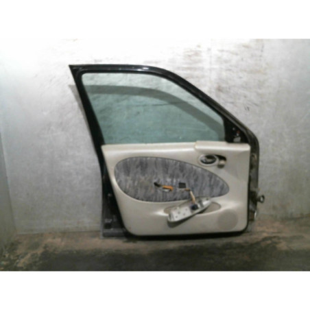 Porte avant gauche MAZDA 121 3