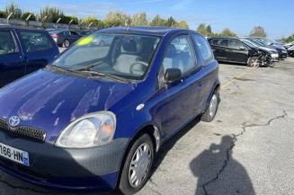 Serrure avant droit TOYOTA YARIS 1