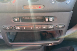 Leve vitre electrique avant gauche TOYOTA YARIS 1