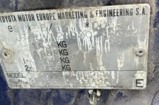Leve vitre electrique avant gauche TOYOTA YARIS 1