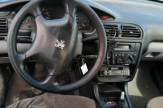 Serrure avant droit PEUGEOT 406
