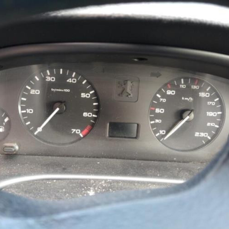 Serrure avant droit PEUGEOT 406 Photo n°9