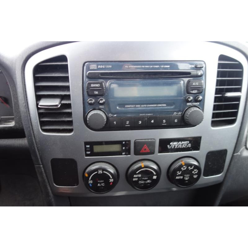 Porte avant gauche SUZUKI GRAND VITARA 1 Photo n°8