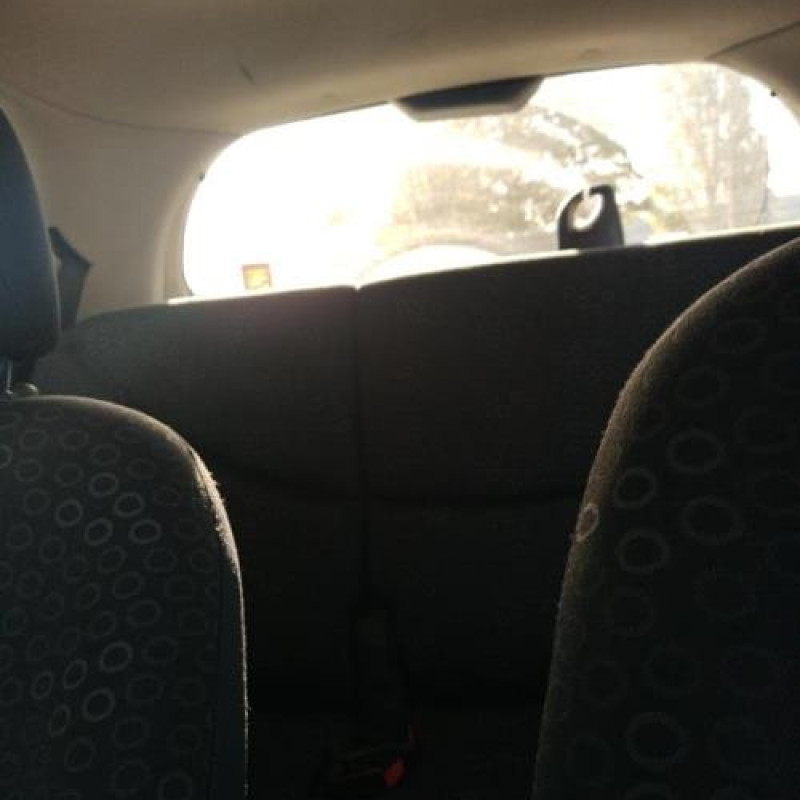 Serrure de coffre TOYOTA YARIS 1 Photo n°9