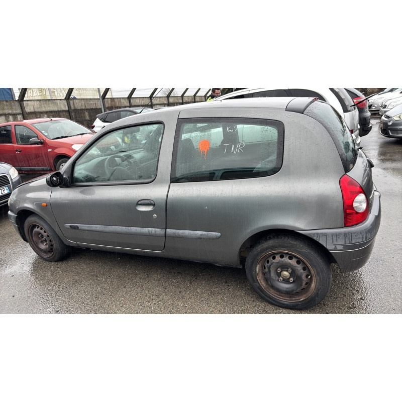 Porte avant droit RENAULT CLIO 2 Photo n°13
