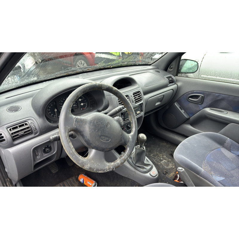 Porte avant droit RENAULT CLIO 2 Photo n°17