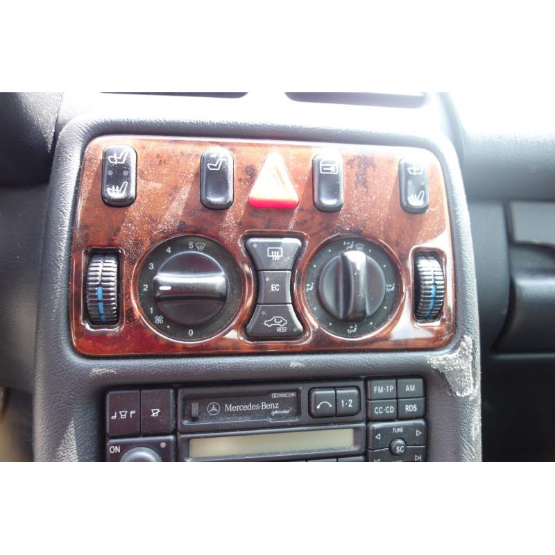 Porte avant droit MERCEDES CLASSE CLK 208 Photo n°9