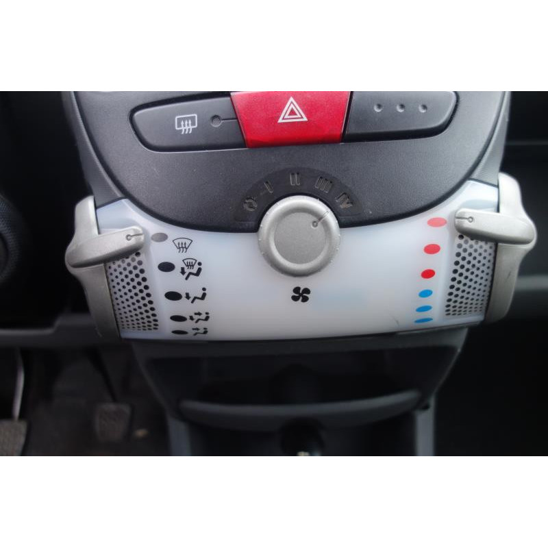 Porte arriere gauche TOYOTA AYGO 1 Photo n°9