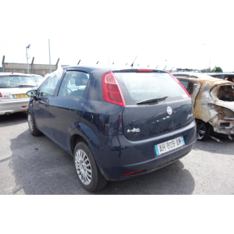 Porte avant droit FIAT GRANDE PUNTO Photo n°6