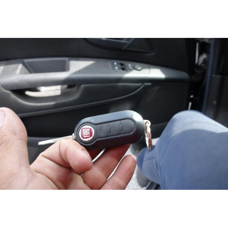 Porte avant droit FIAT GRANDE PUNTO Photo n°9