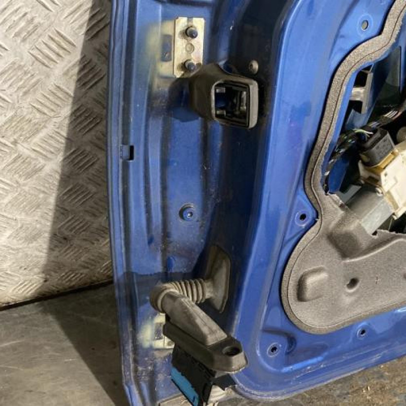 Porte avant droit BMW SERIE 1 E87 Photo n°5