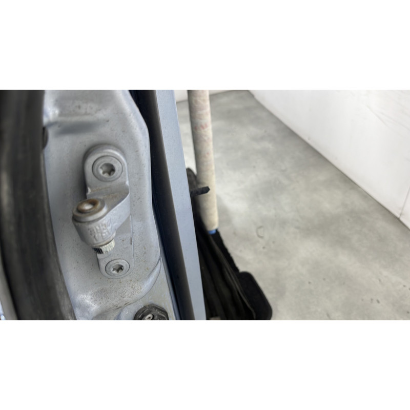 Porte avant droit MERCEDES CLASSE R 251 Photo n°3