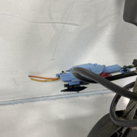 Pretensionneur de ceinture avant droit CITROEN C2