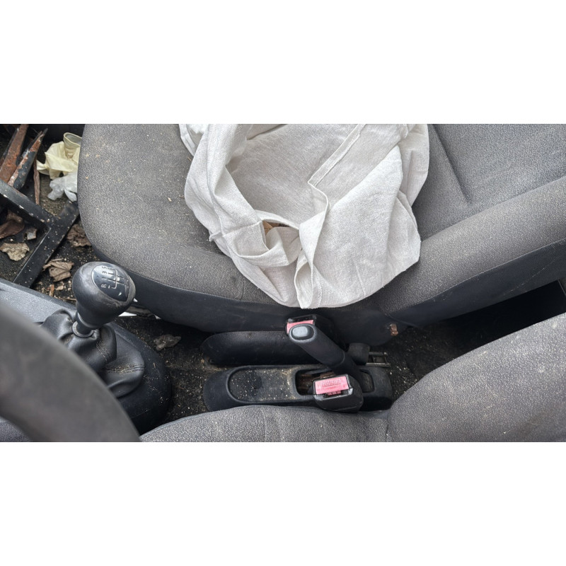 Porte avant droit RENAULT CLIO 2 Photo n°8