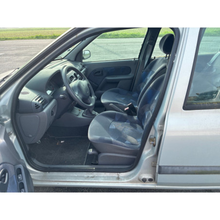 RENAULT CLIO 2 PHASE 1 1.2i - 8V