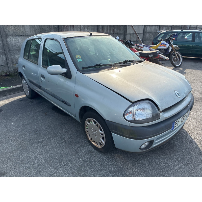 RENAULT CLIO 2 PHASE 1 1.2i - 8V Photo n°15