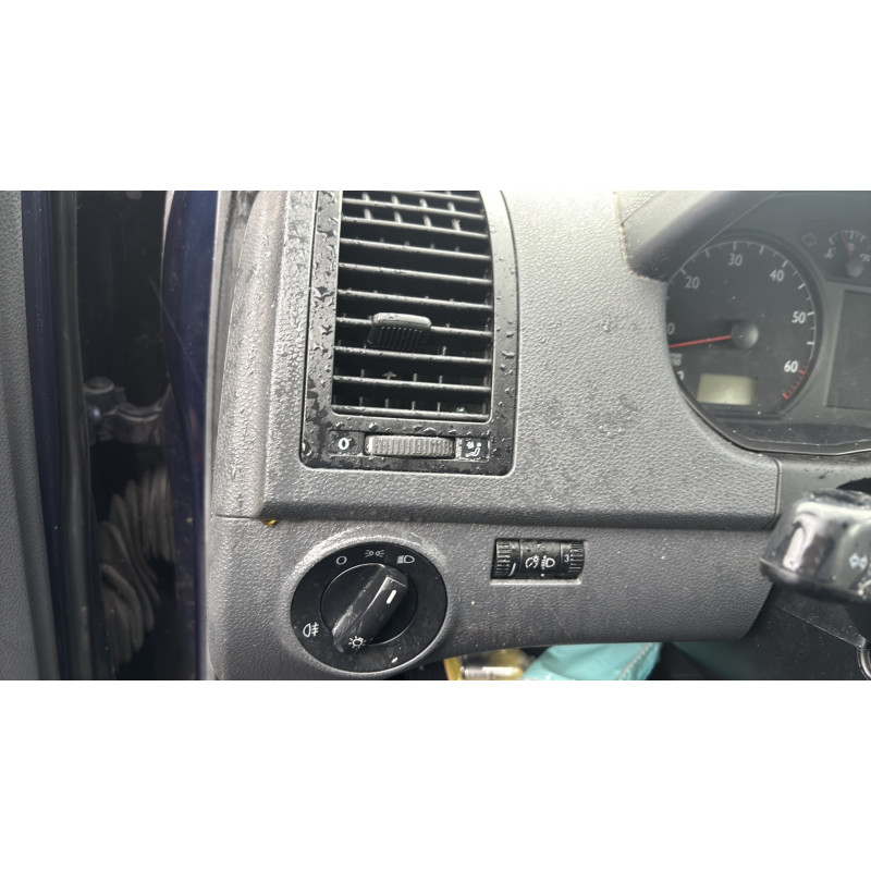 Calandre VOLKSWAGEN POLO 4 Photo n°20