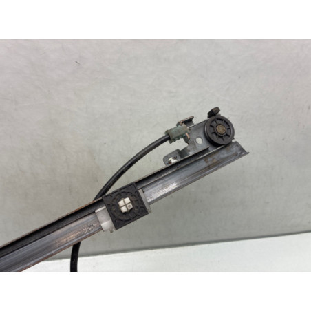 Leve vitre mecanique avant gauche PEUGEOT 106