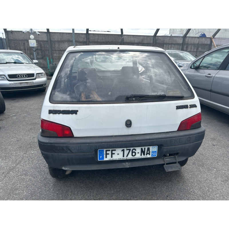 Leve vitre mecanique avant gauche PEUGEOT 106 Photo n°12