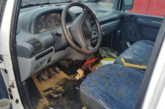 Serrure avant droit PEUGEOT EXPERT 1
