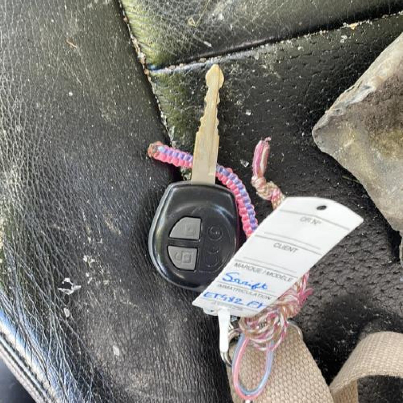 Bras essuie glace arriere SUZUKI SWIFT 3 Photo n°11