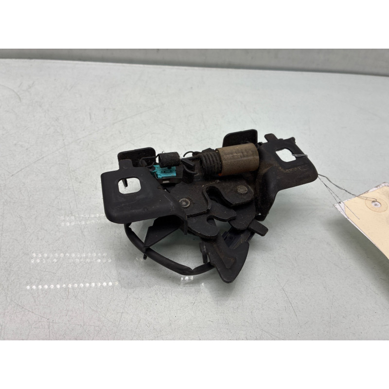 Fermeture de capot RENAULT CLIO 4 Photo n°3