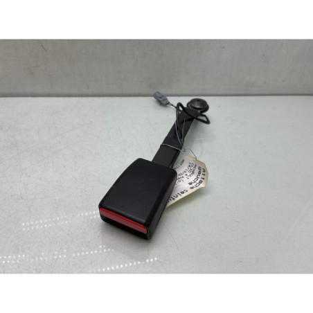 Attache ceinture avant gauche RENAULT CLIO 4