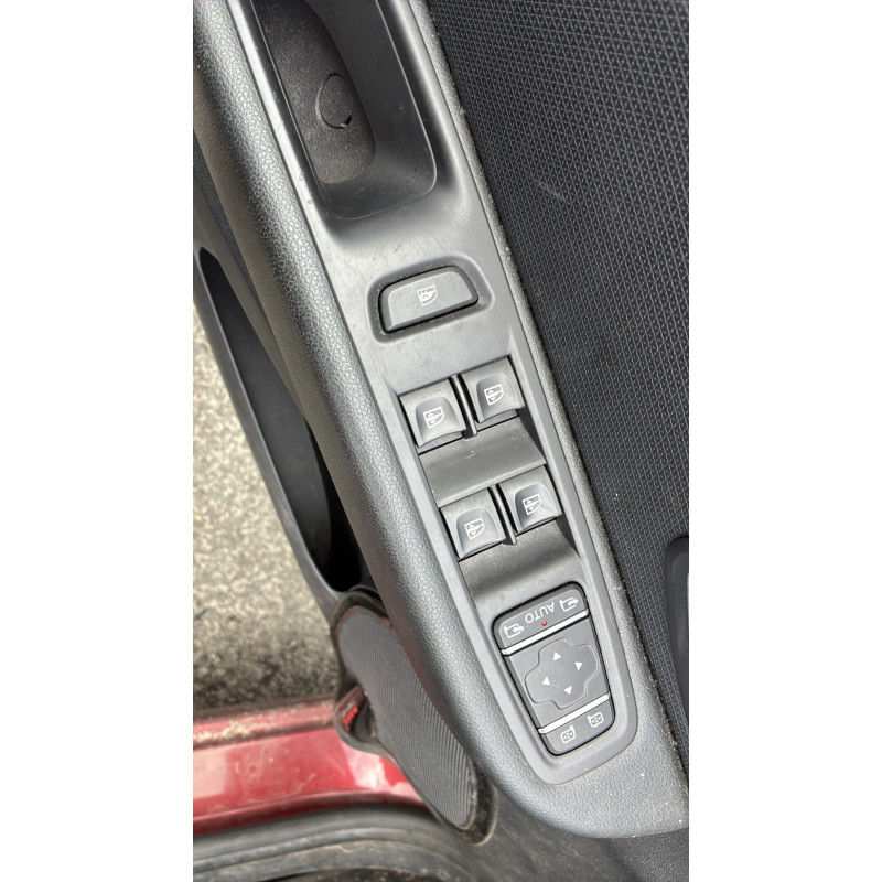 Pretensionneur de ceinture avant droit RENAULT CLIO 4 Photo n°14