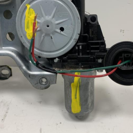 Leve vitre electrique avant droit SUZUKI SWIFT 3