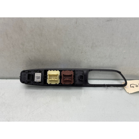 Interrupteur de leve vitre avant gauche RENAULT CLIO 4