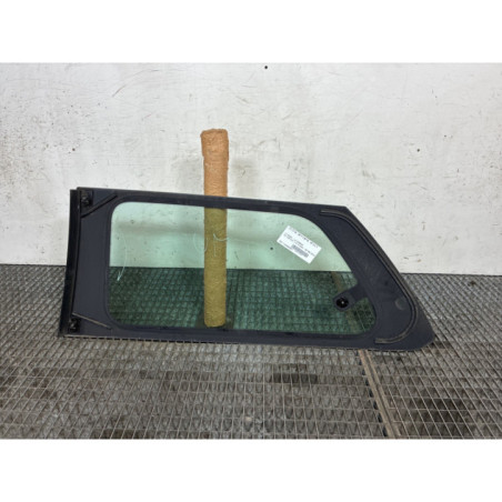 Vitre arriere droit CITROEN C4 CACTUS Photo n°1