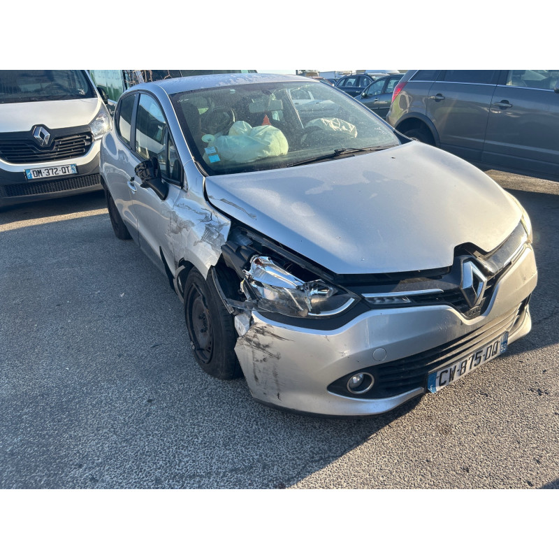 Pompe à carburant RENAULT CLIO 4 Photo n°14