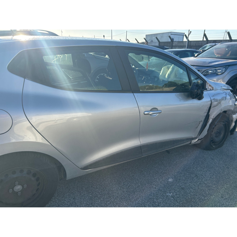 Pompe à carburant RENAULT CLIO 4 Photo n°17