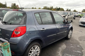 Pretensionneur de ceinture avant droit RENAULT CLIO 3
