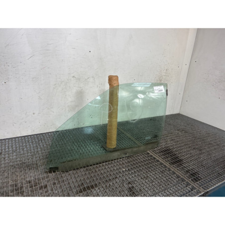 Vitre avant gauche RENAULT CLIO 1
