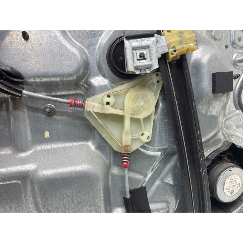 Leve vitre electrique avant droit VOLKSWAGEN POLO 4 Photo n°5