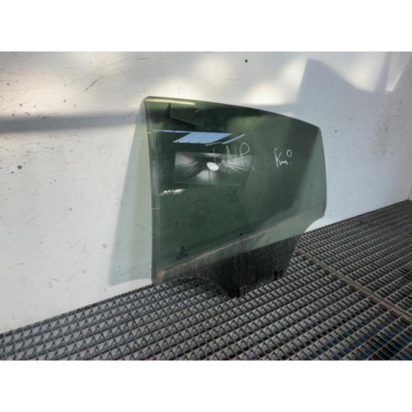 Vitre arriere gauche PEUGEOT 208 1